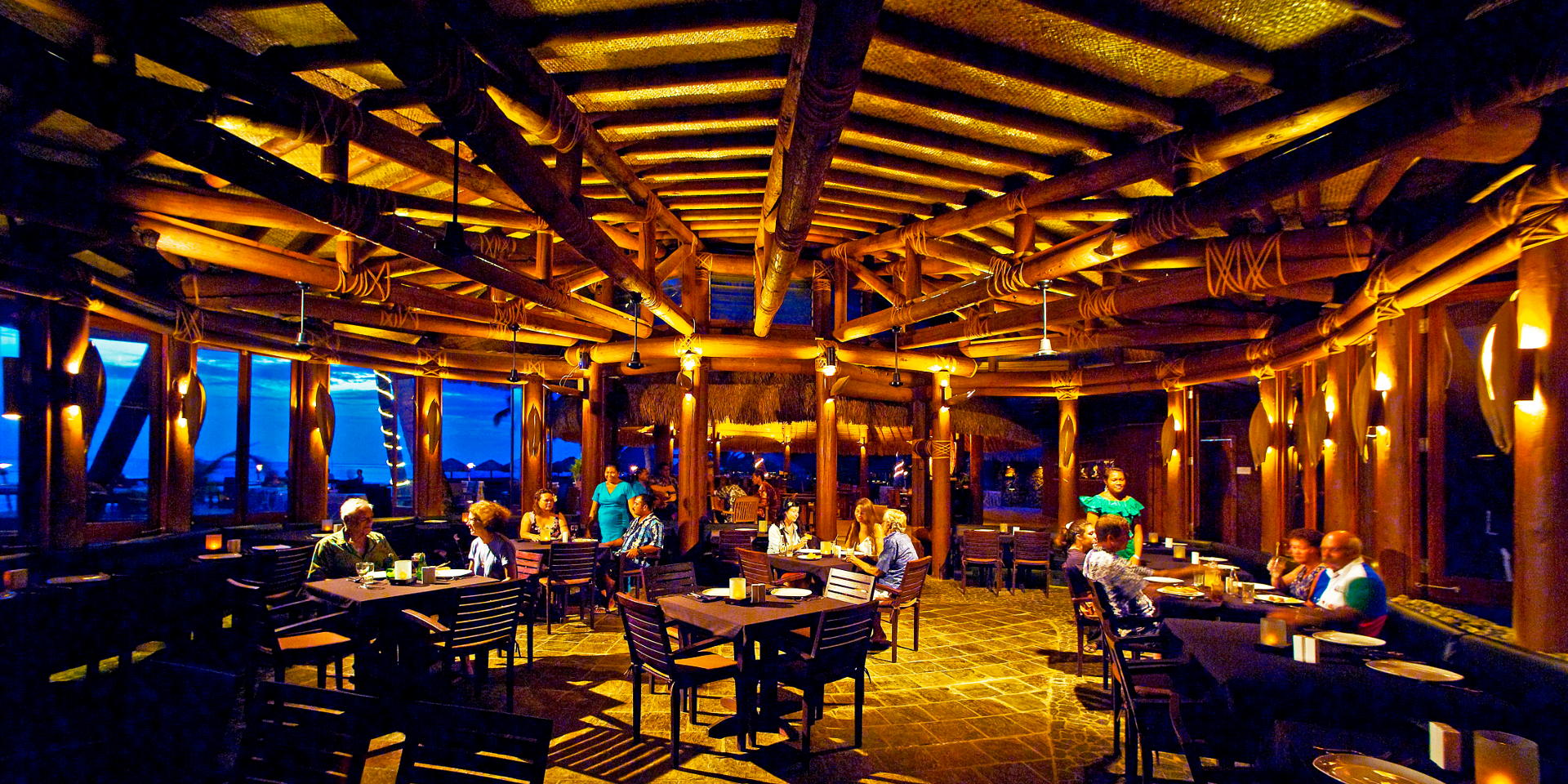 Mika’s Restaurant at night